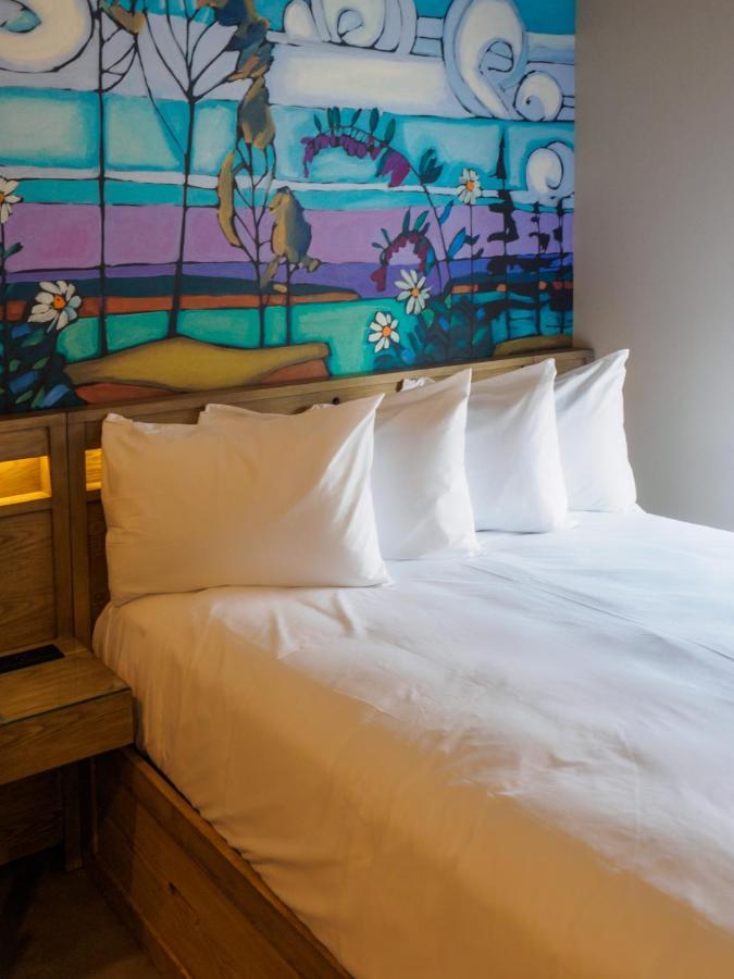 The Arts Hotel ชาร์ลอตต์ทาวน์ ภายนอก รูปภาพ
