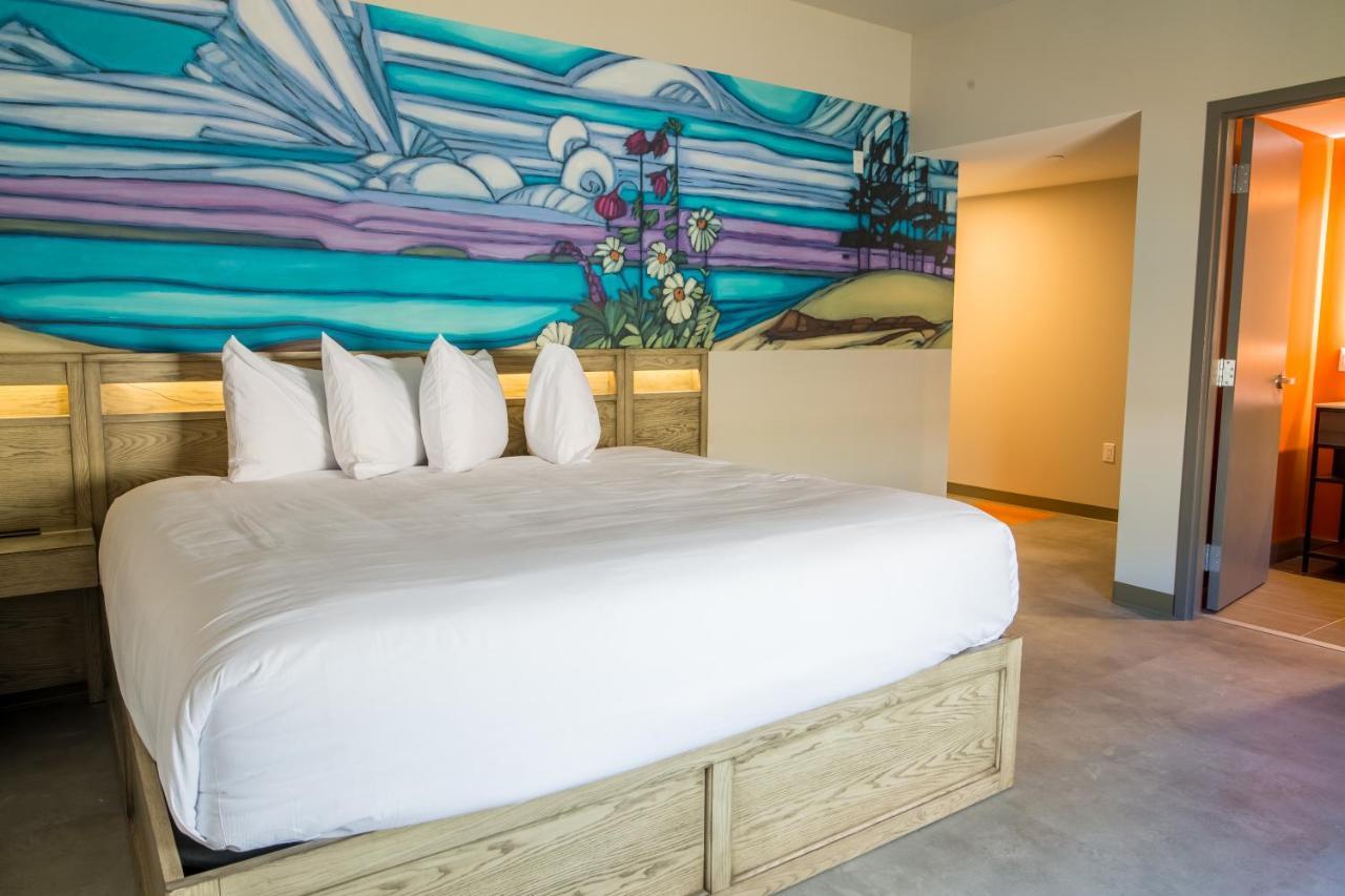 The Arts Hotel ชาร์ลอตต์ทาวน์ ภายนอก รูปภาพ