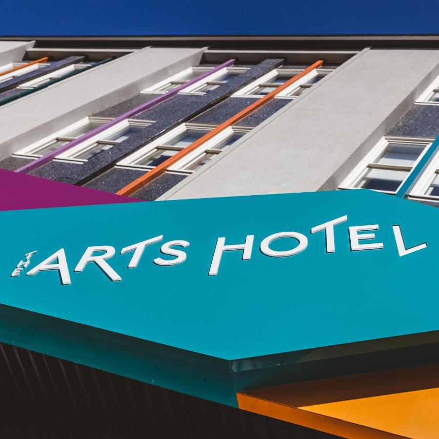 The Arts Hotel ชาร์ลอตต์ทาวน์ ภายนอก รูปภาพ